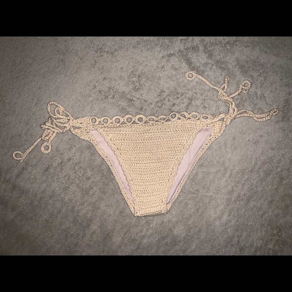 Crochet bikini bottoms